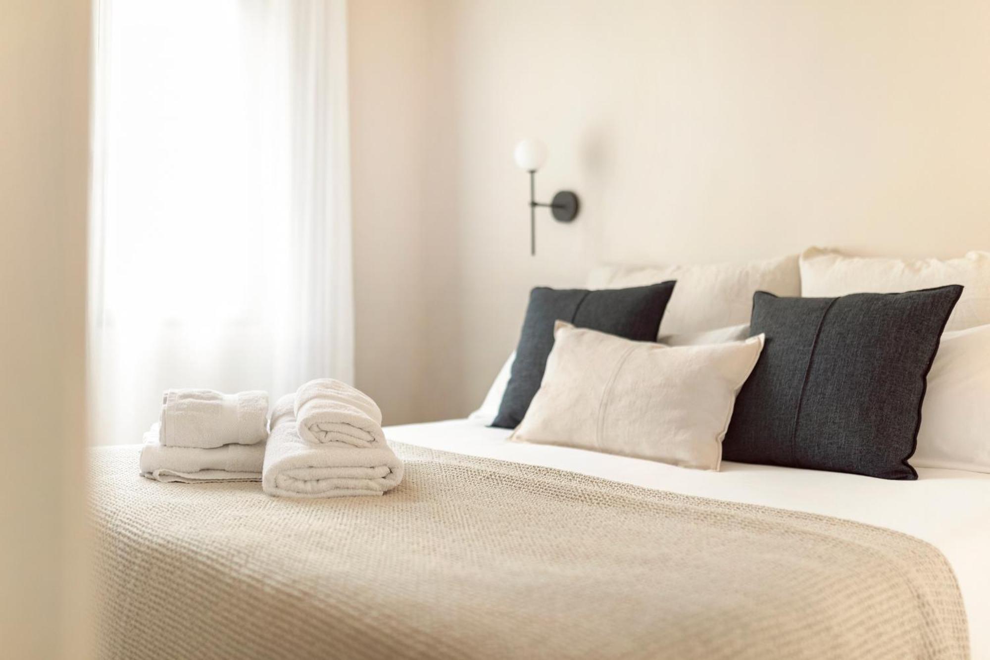 C211 Barcelona Apartments Екстериор снимка