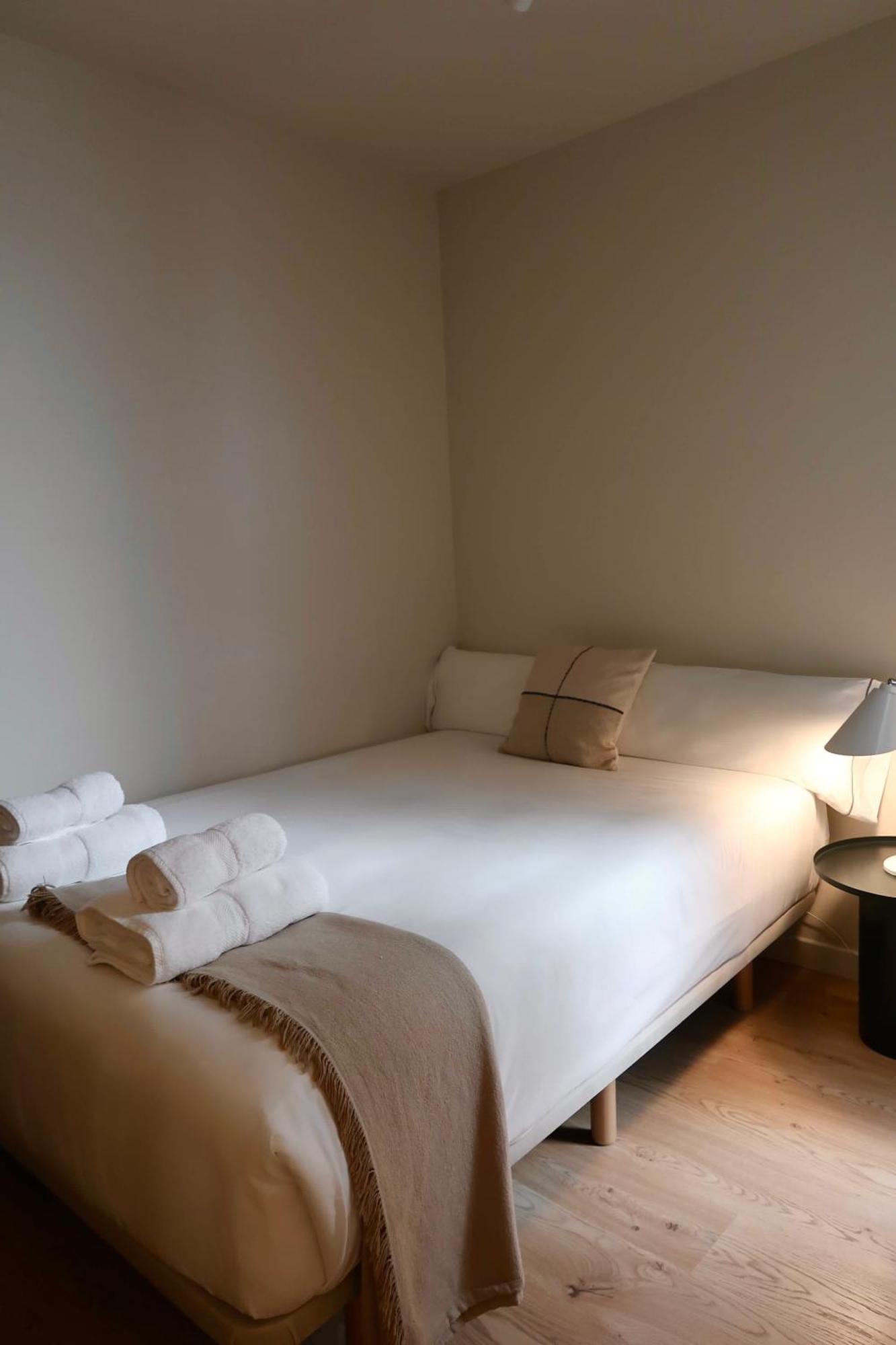 C211 Barcelona Apartments Екстериор снимка