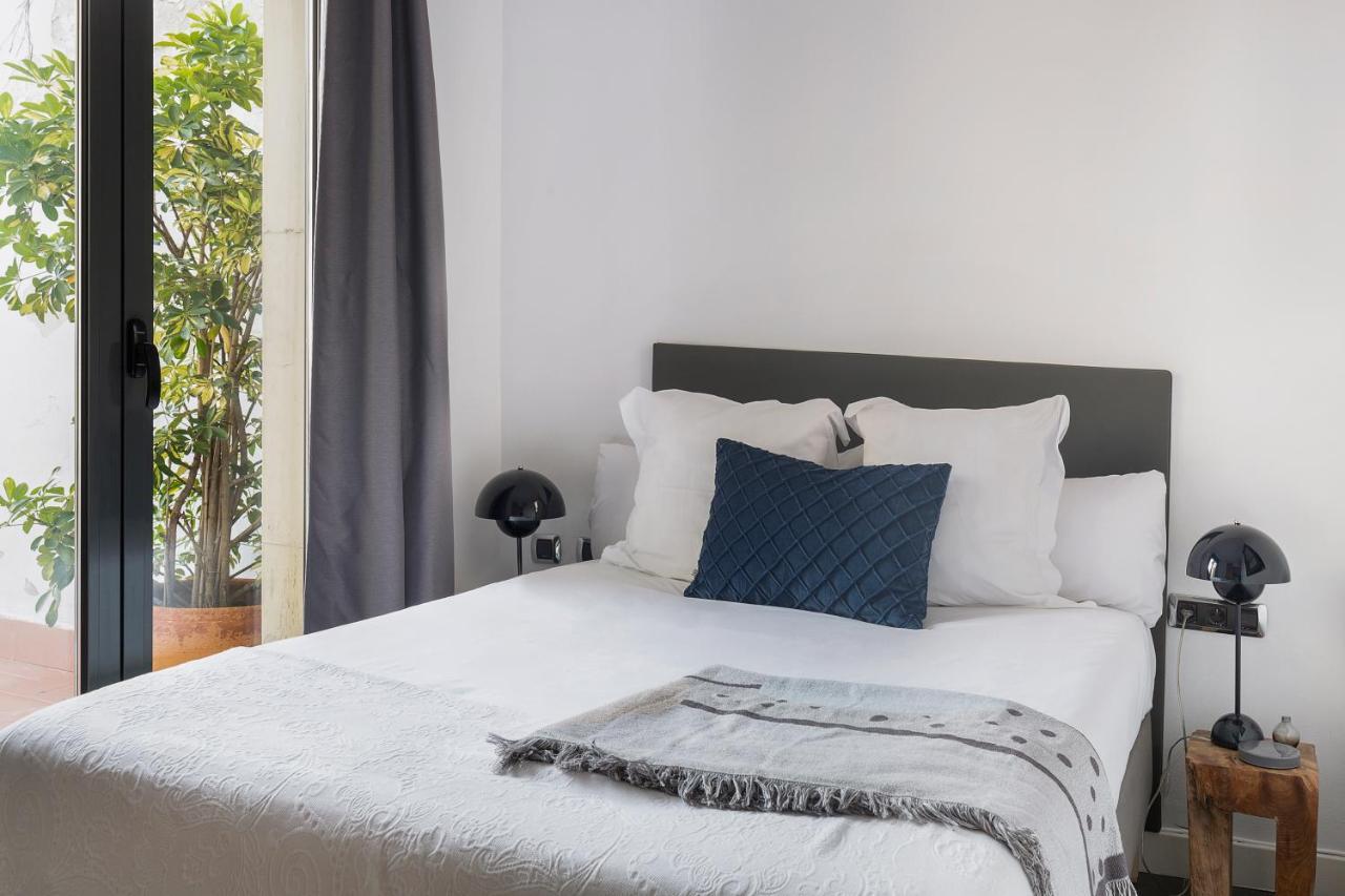C211 Barcelona Apartments Екстериор снимка
